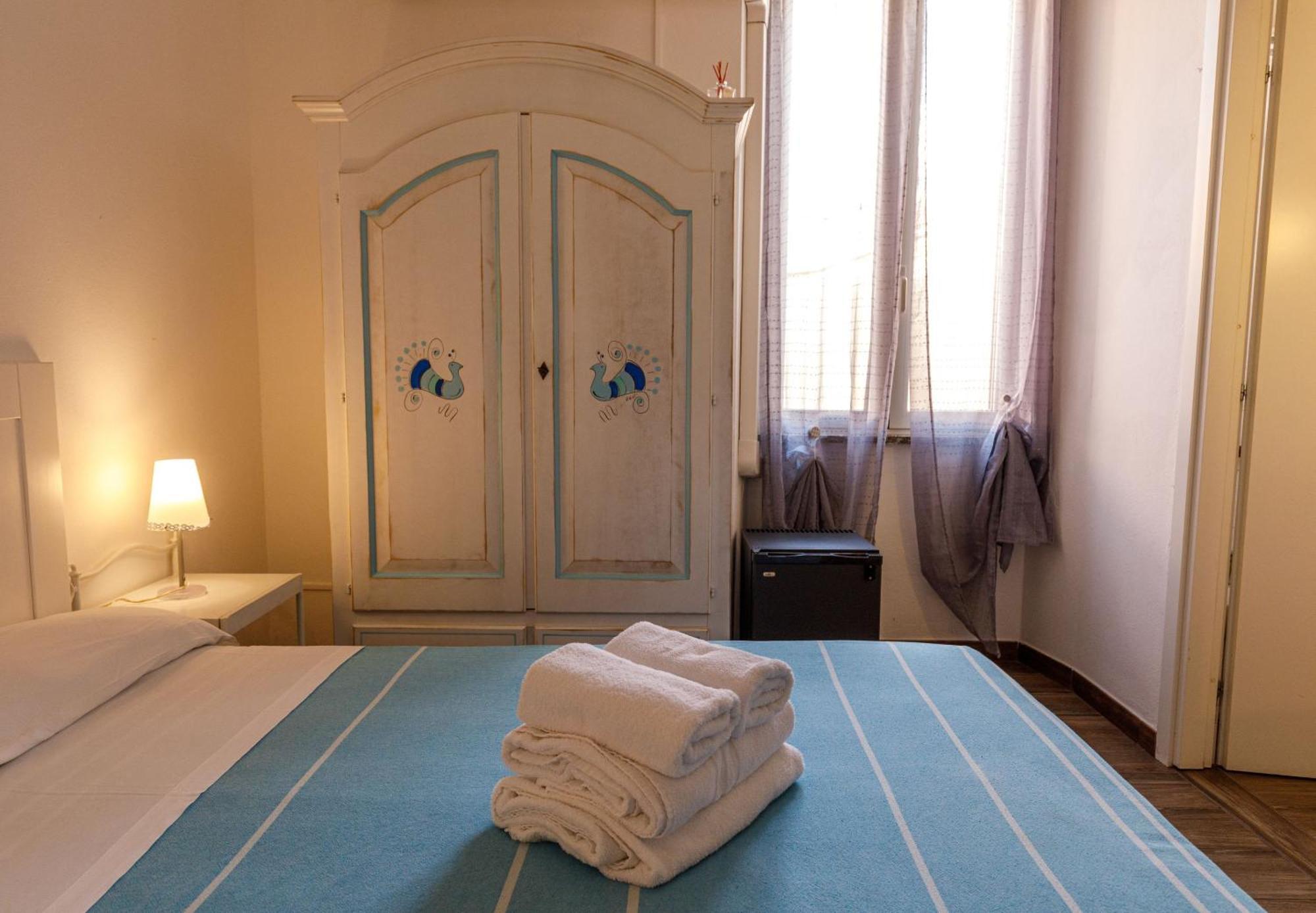 Onlyrooms I - Central & Quiet Area Cagliari Exterior photo